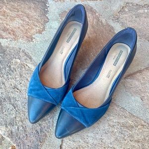 Clarks Collection Linvale Vena Navy Nubuck Heels